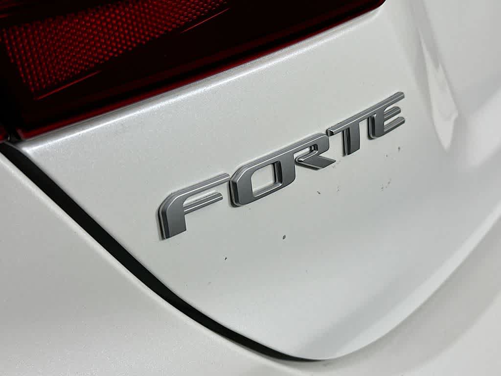 Thumbnail: 2024 Kia Forte - 7