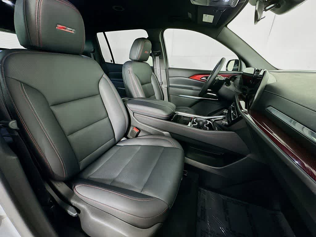 Thumbnail: 2025 Chevrolet Traverse - 15