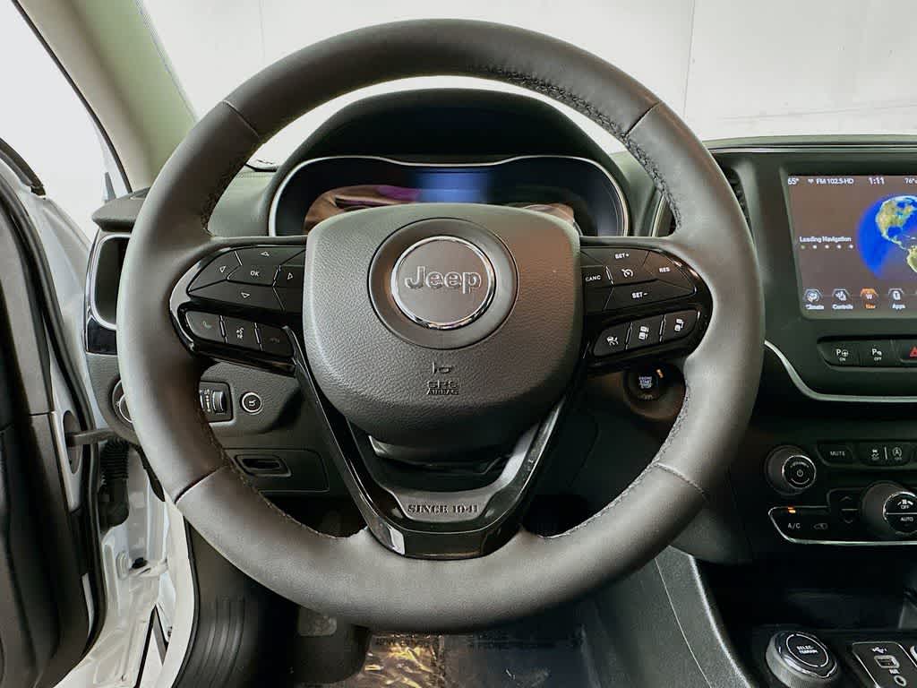 Thumbnail: 2023 Jeep Cherokee - 16