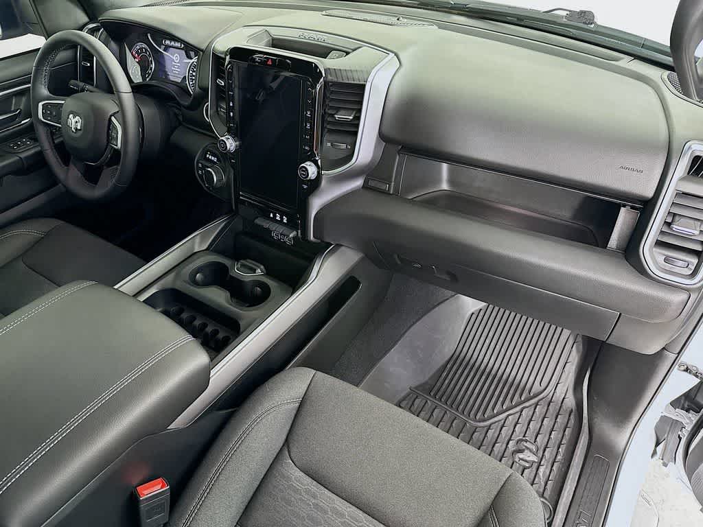 Thumbnail: 2025 RAM 1500 - 32