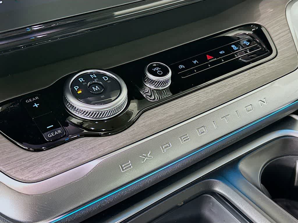 Thumbnail: 2026 Ford Expedition - 18