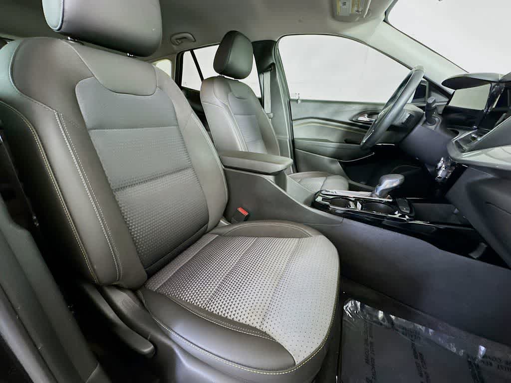 Thumbnail: 2024 Chevrolet Trax - 14