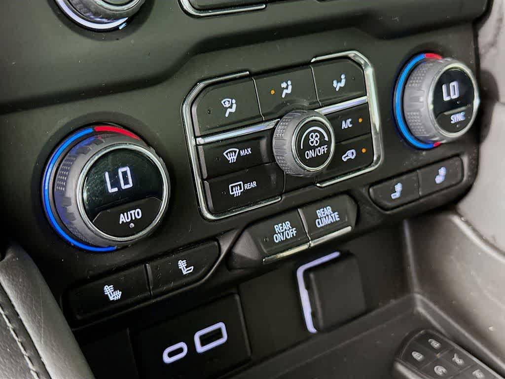 Thumbnail: 2023 Chevrolet Tahoe - 18