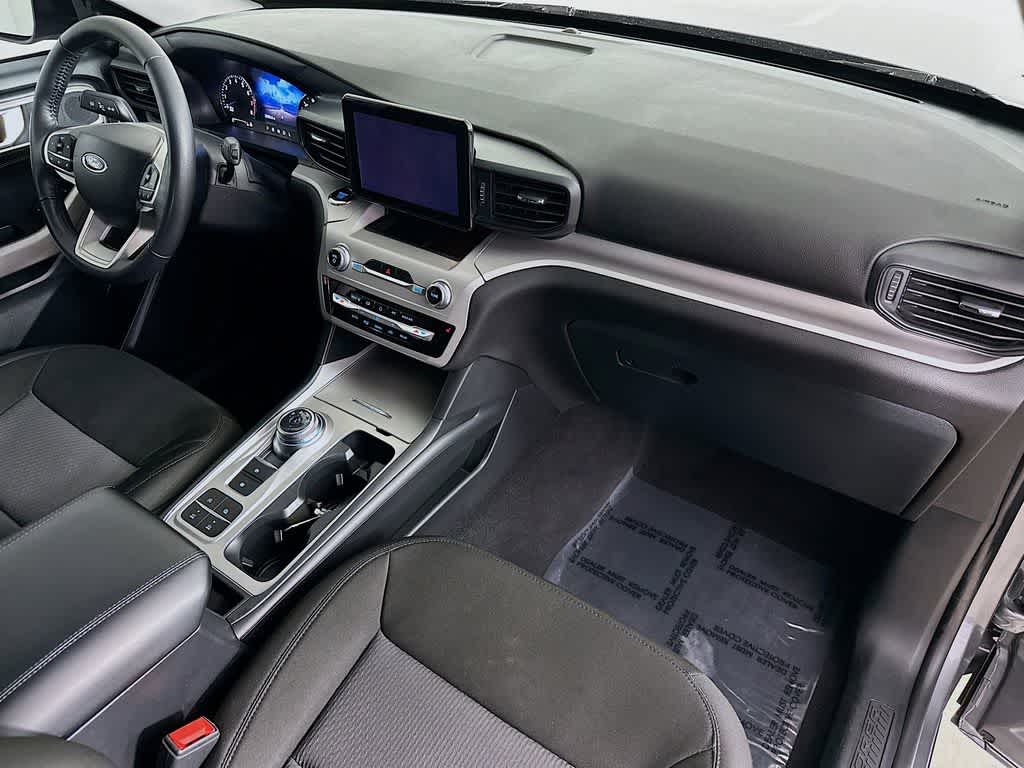 Thumbnail: 2024 Ford Explorer - 32