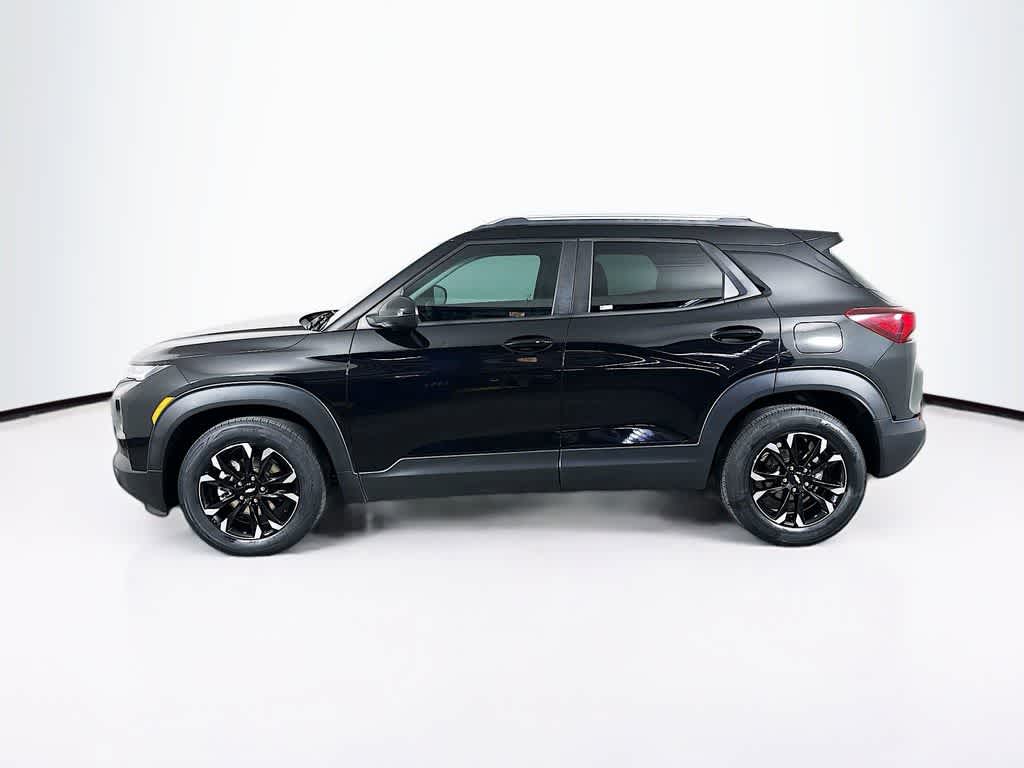 Thumbnail: 2022 Chevrolet TrailBlazer - 3