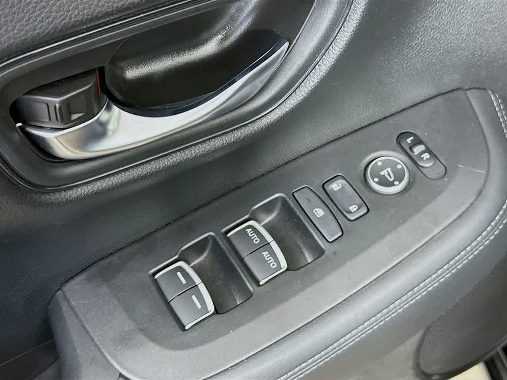 2023 Honda HR-V EX-L 28