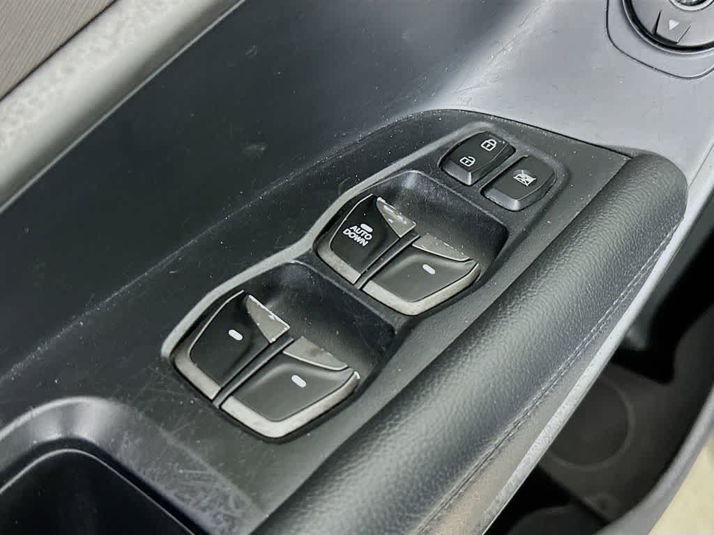 Thumbnail: 2018 Hyundai Santa Fe - 27