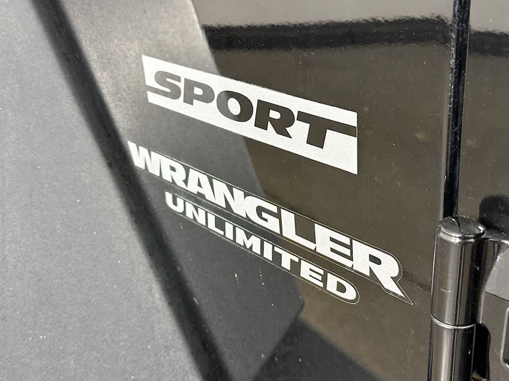 Thumbnail: 2015 Jeep Wrangler - 7