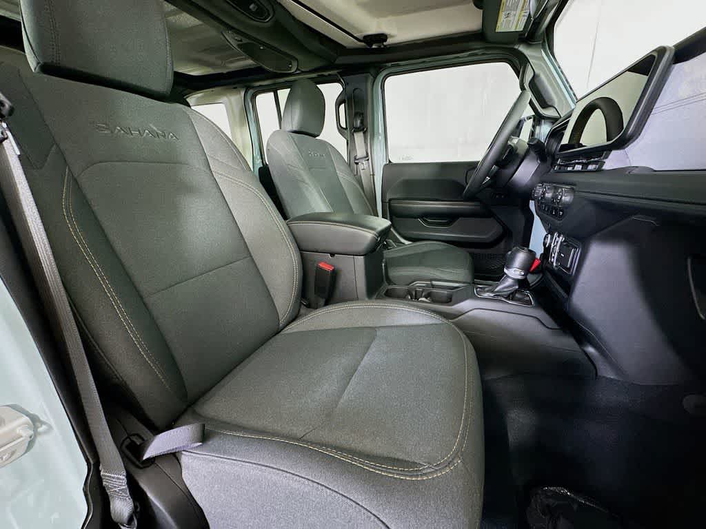 Thumbnail: 2024 Jeep Wrangler - 15