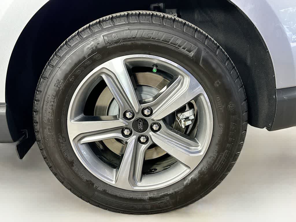 Thumbnail: 2022 Ford Edge - 8