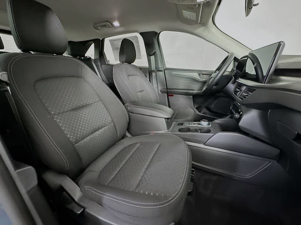 Thumbnail: 2025 Ford Escape - 15