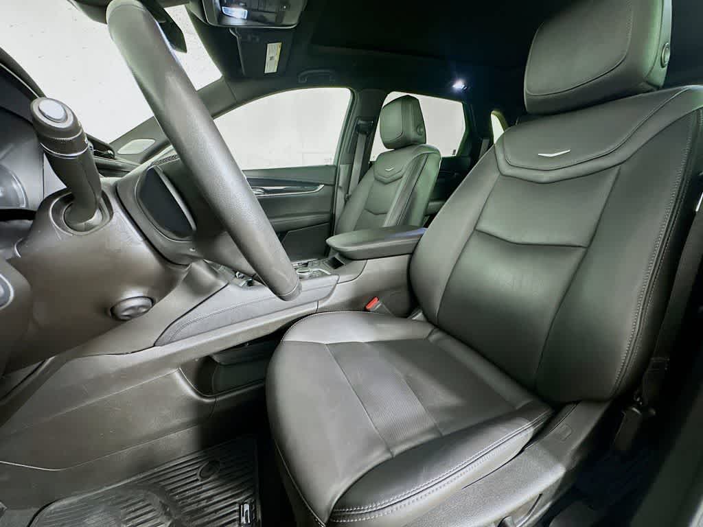 Thumbnail: 2023 Cadillac XT5 - 12