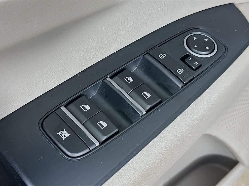 Thumbnail: 2019 Kia Forte - 29