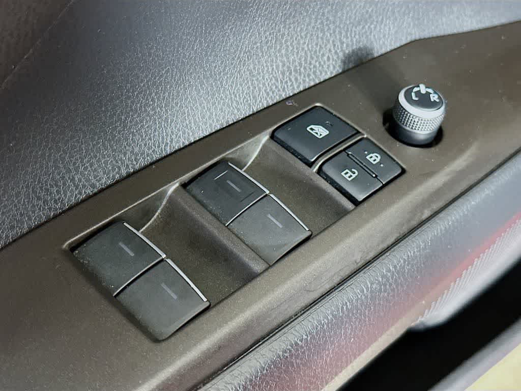 Thumbnail: 2021 Toyota Camry - 29