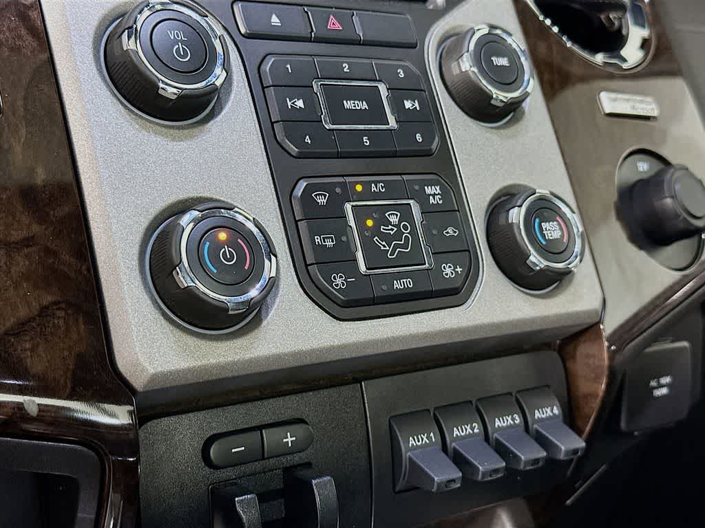 2013 Ford Econoline E-250 18