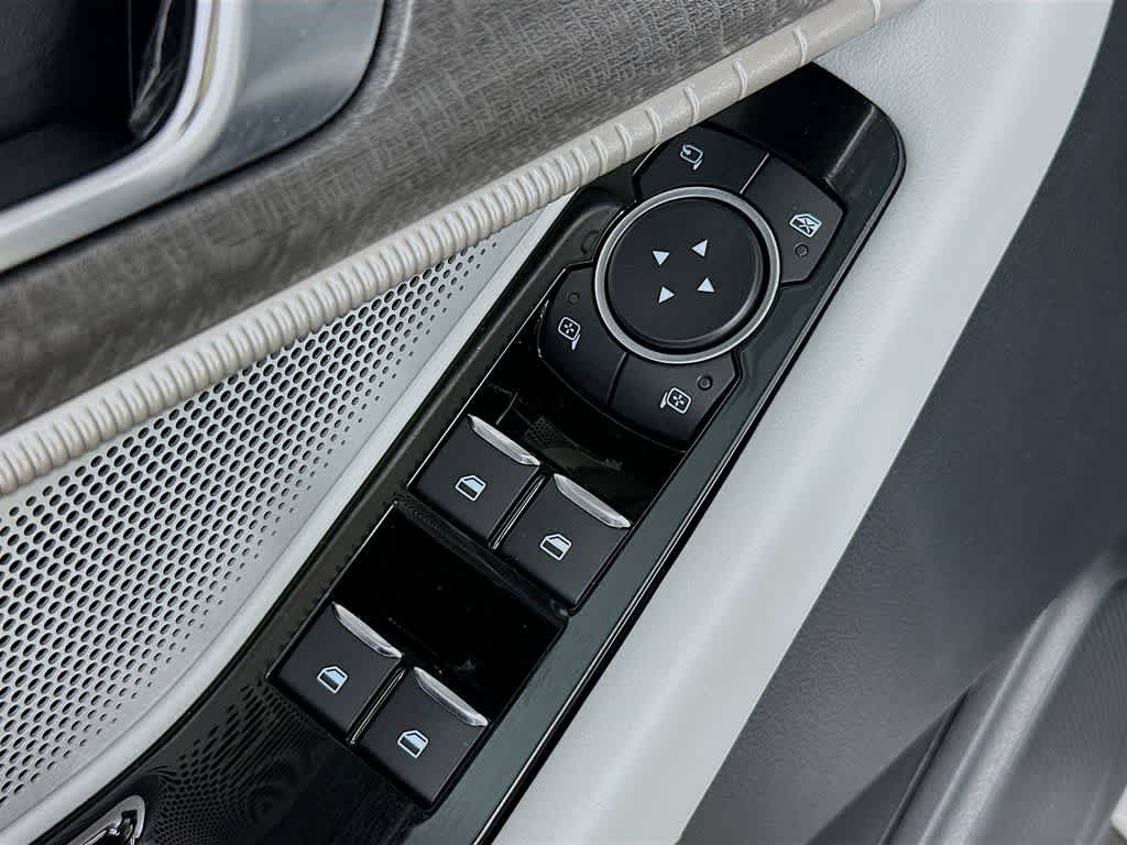 Thumbnail: 2025 Ford Explorer - 29