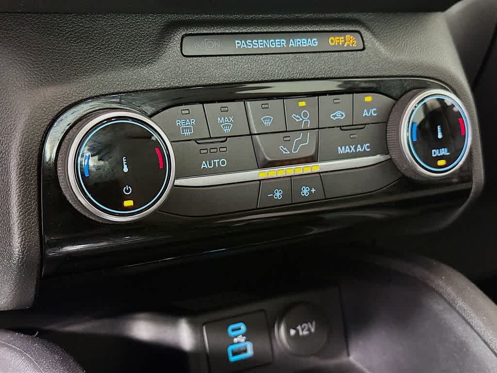 Thumbnail: 2022 Ford Escape - 18