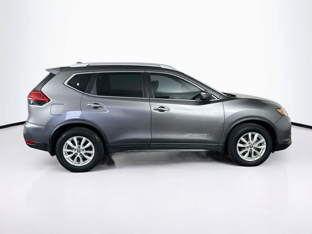 Thumbnail: 2017 Nissan Rogue - 26