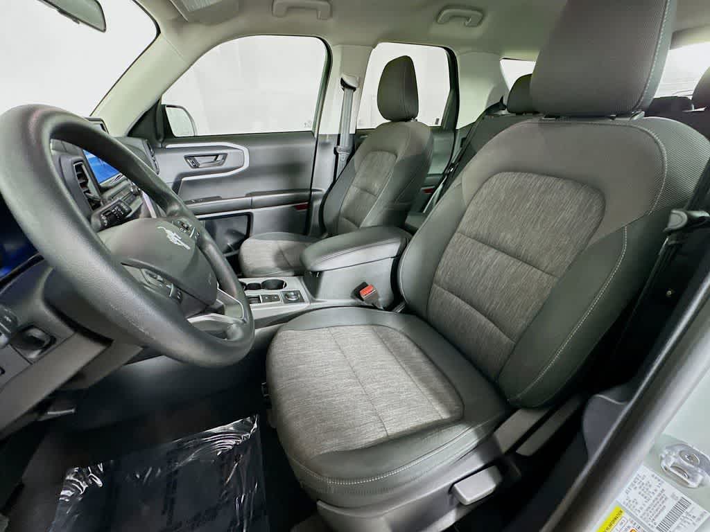 Thumbnail: 2022 Ford Bronco Sport - 12