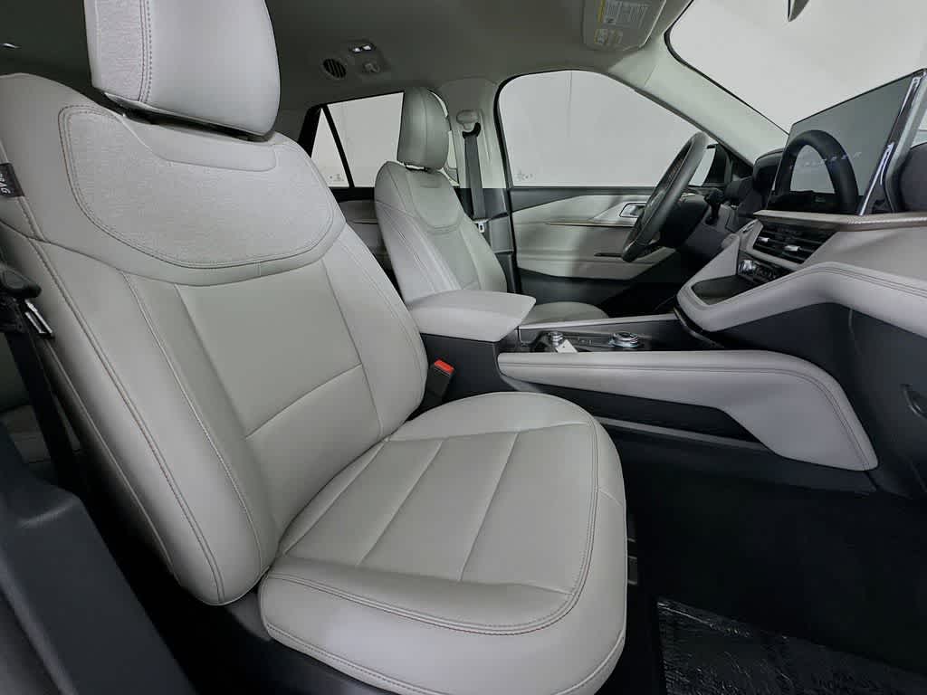 Thumbnail: 2025 Ford Explorer - 15