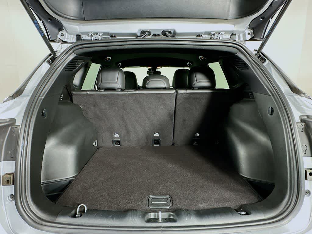 Thumbnail: 2024 Jeep Compass - 21