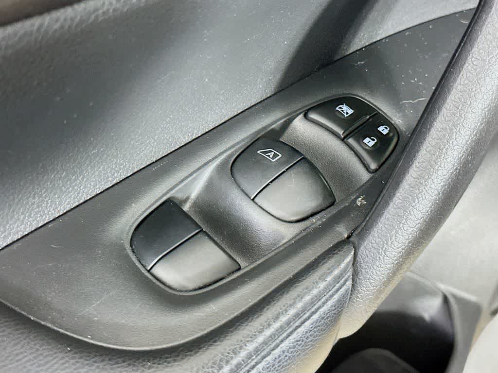 Thumbnail: 2016 Nissan Rogue - 28
