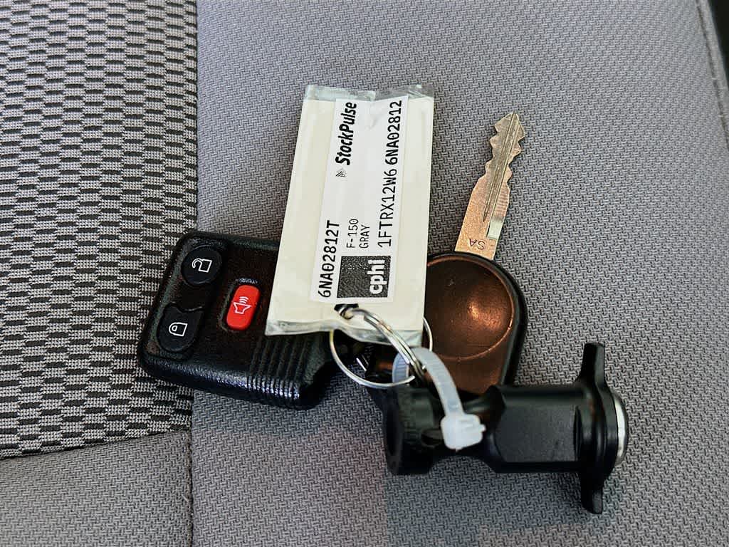 Thumbnail: 2006 Ford F-150 - 21