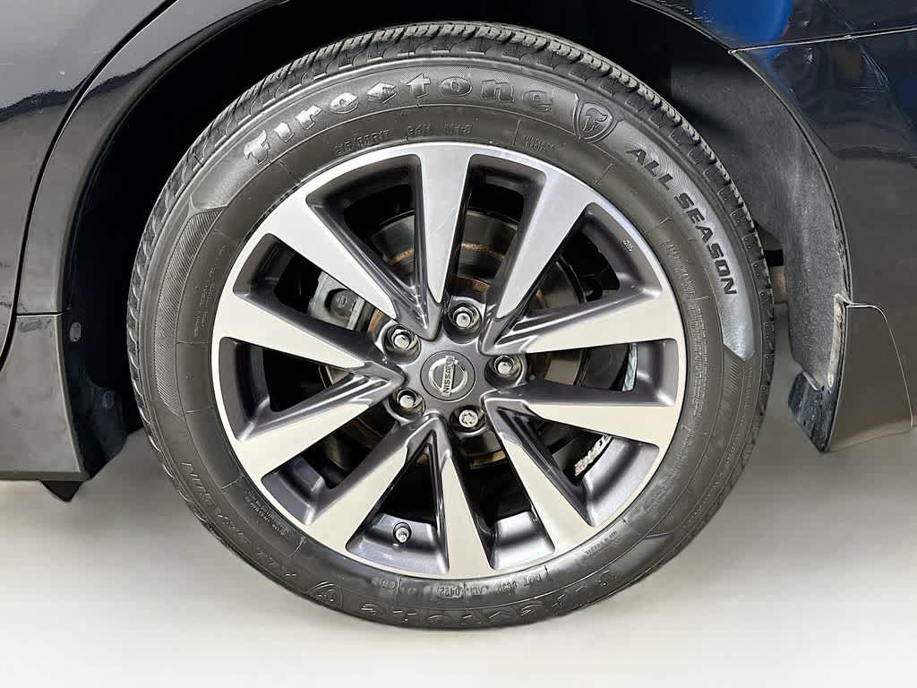 Thumbnail: 2017 Nissan Altima - 8