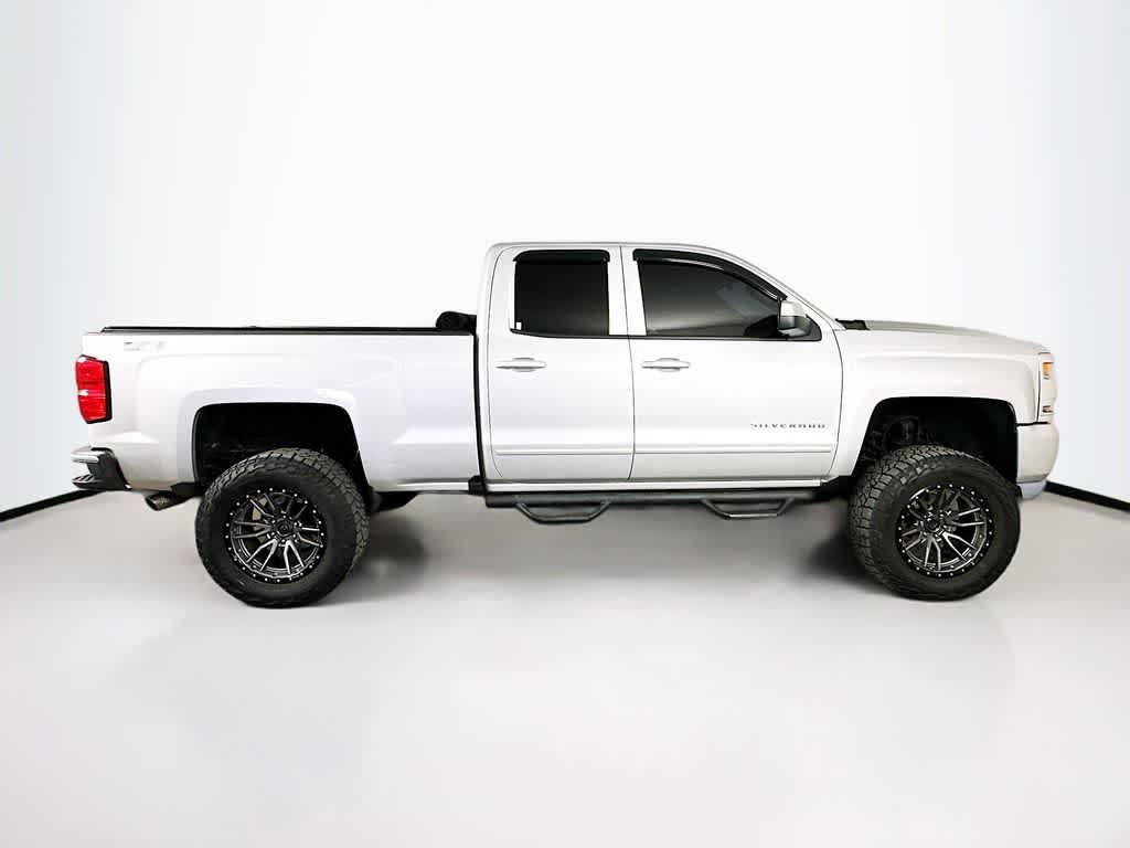 Thumbnail: 2017 Chevrolet Silverado 1500 - 25