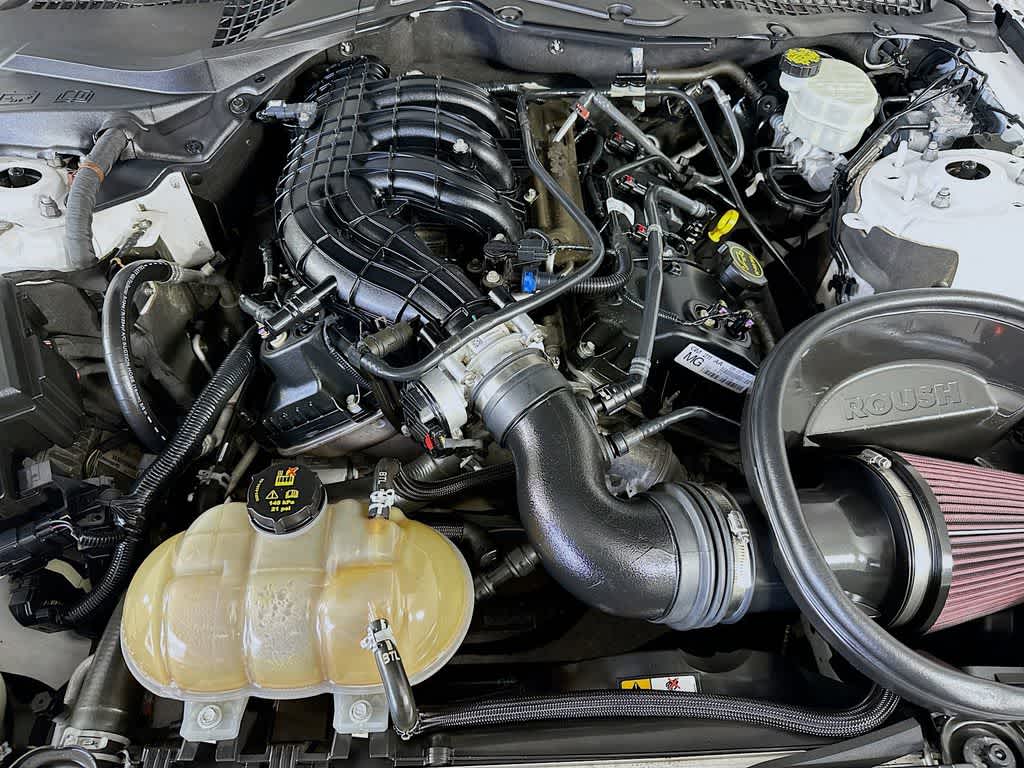 2016 Ford Mustang V6 9