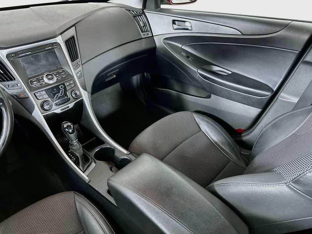 Thumbnail: 2011 Hyundai Sonata - 10