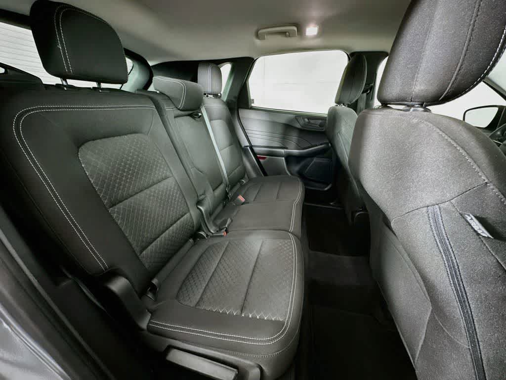 Thumbnail: 2023 Ford Escape - 31