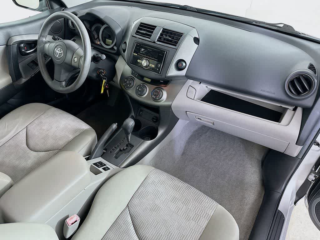 Thumbnail: 2010 Toyota RAV4 - 29