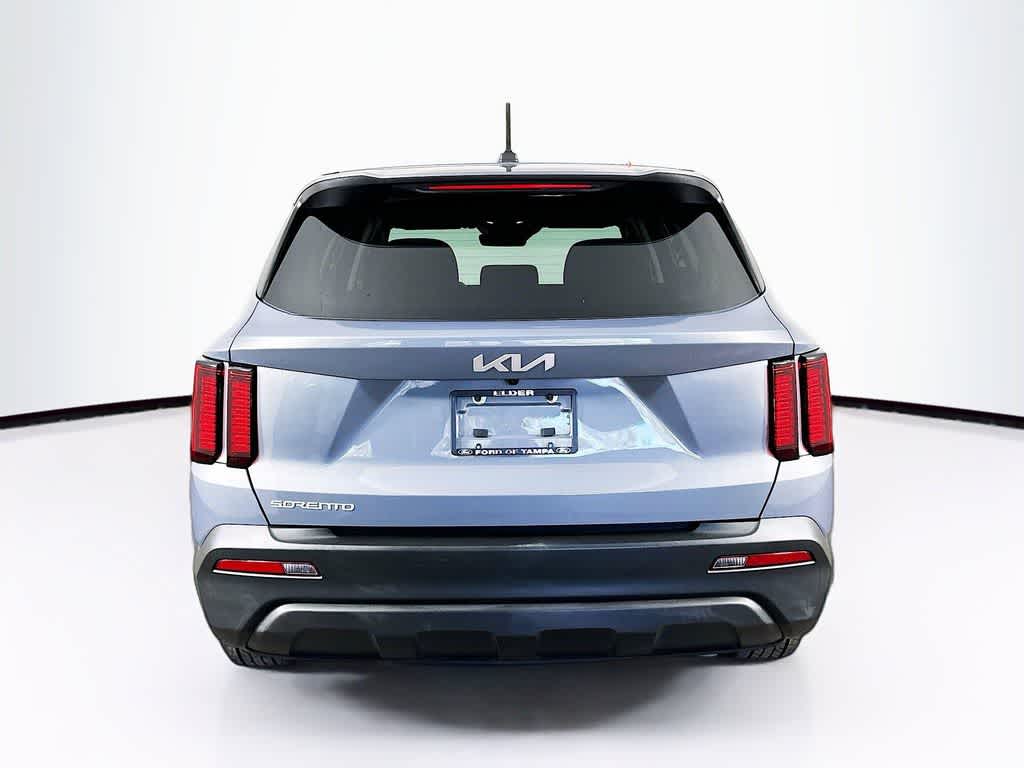 Thumbnail: 2023 Kia Sorento - 5