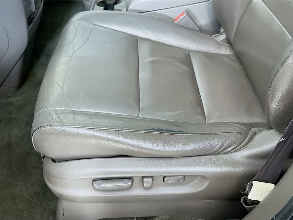 Thumbnail: 2013 Honda Odyssey - 31