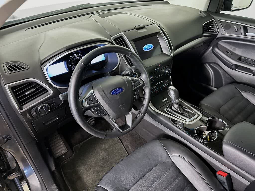 Thumbnail: 2016 Ford Edge - 2