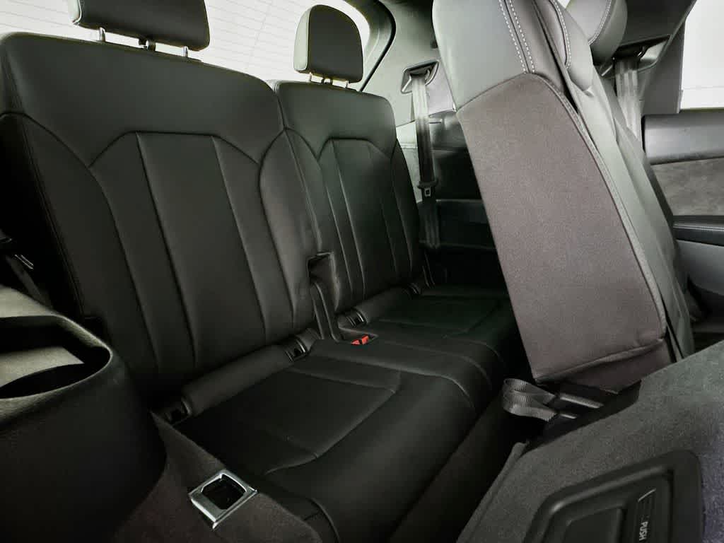 Thumbnail: 2021 Audi SQ7 - 34