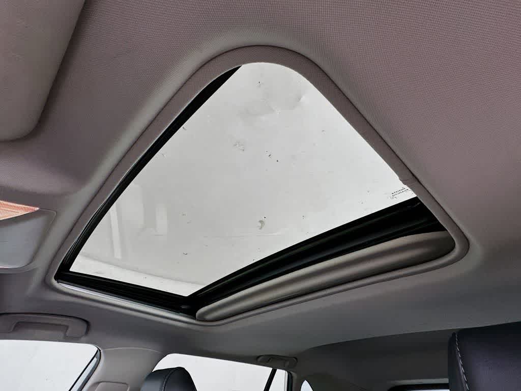 Thumbnail: 2021 Toyota RAV4 - 31