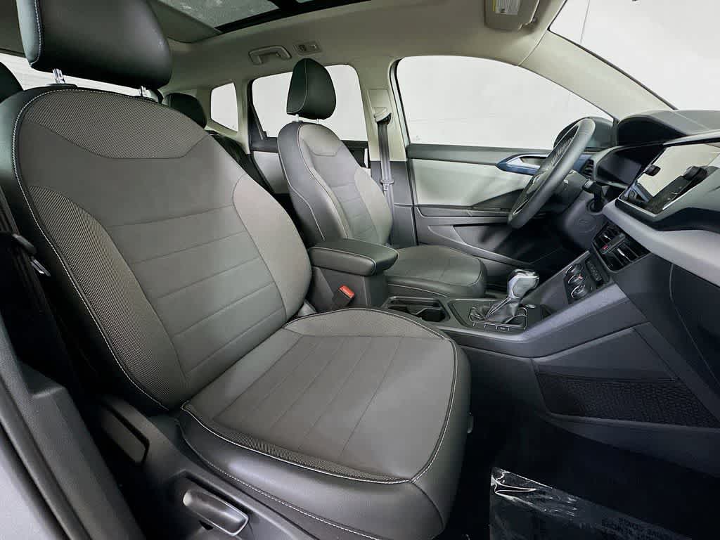 Thumbnail: 2022 Volkswagen Taos - 15