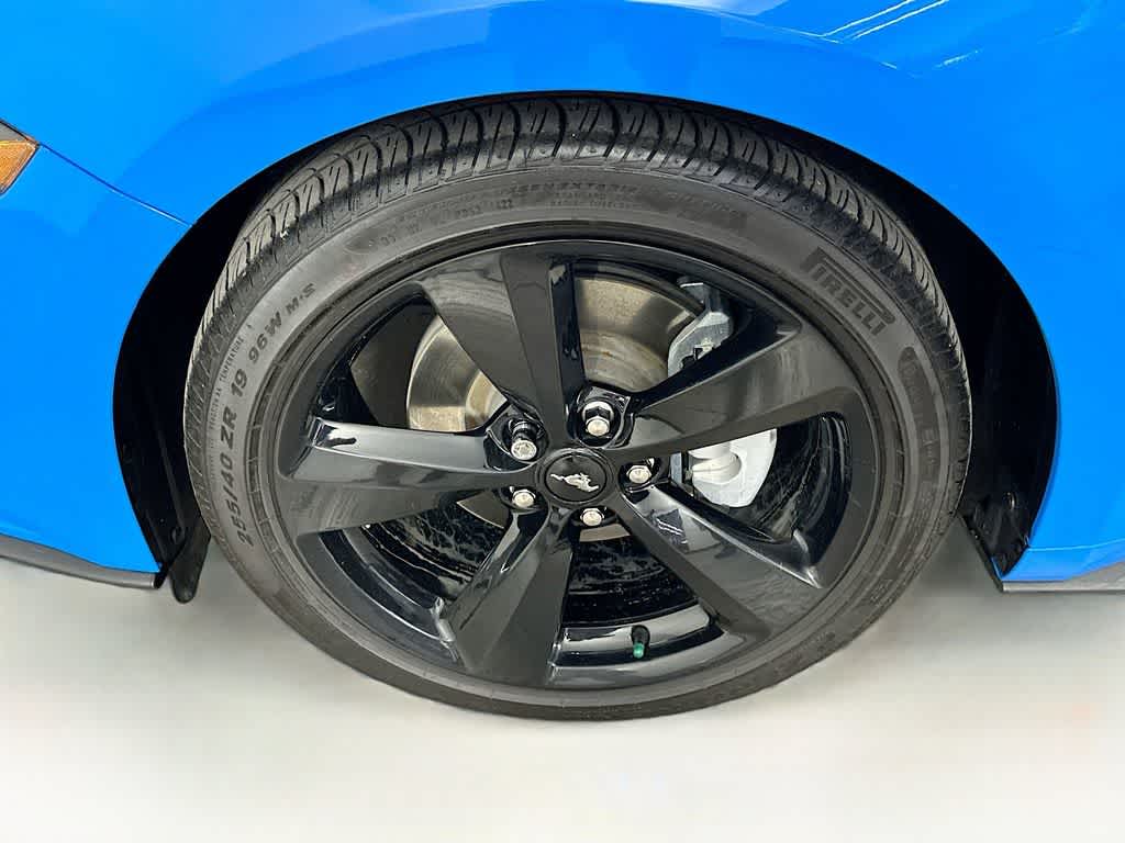 Thumbnail: 2022 Ford Mustang - 8