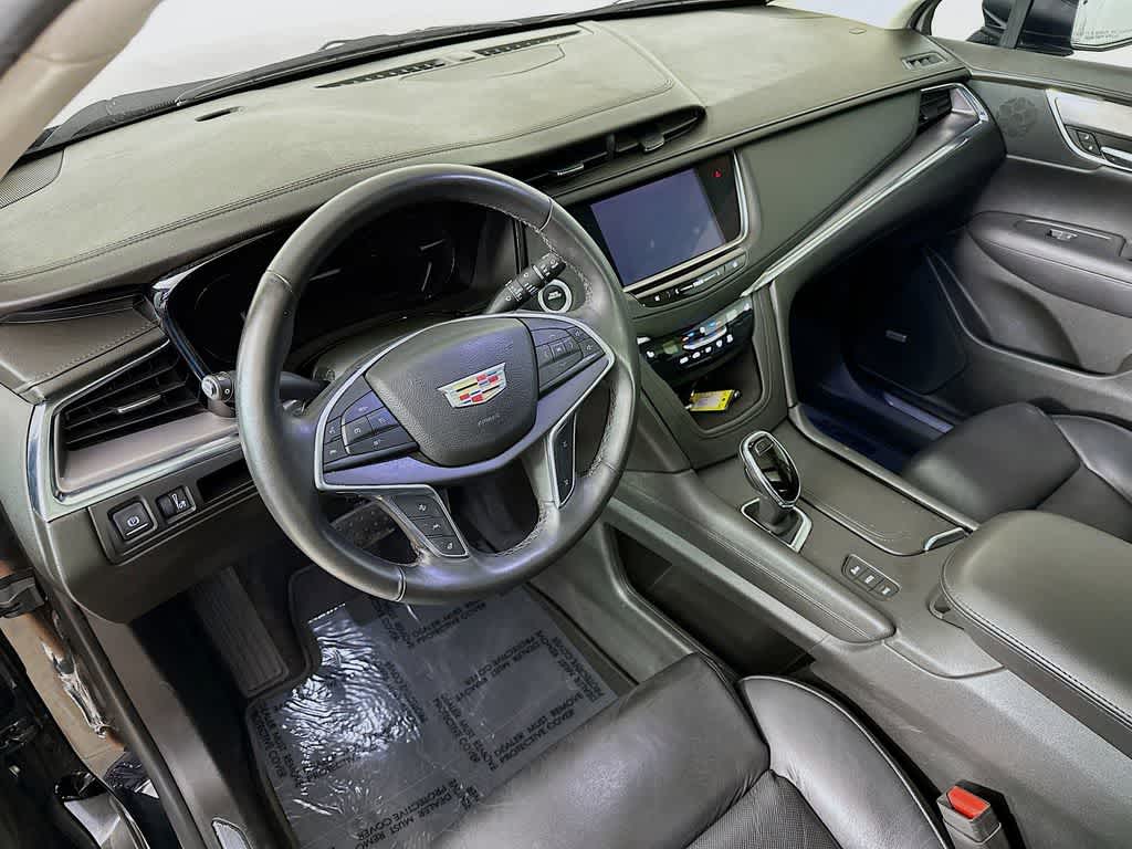 Thumbnail: 2017 Cadillac XT5 - 2