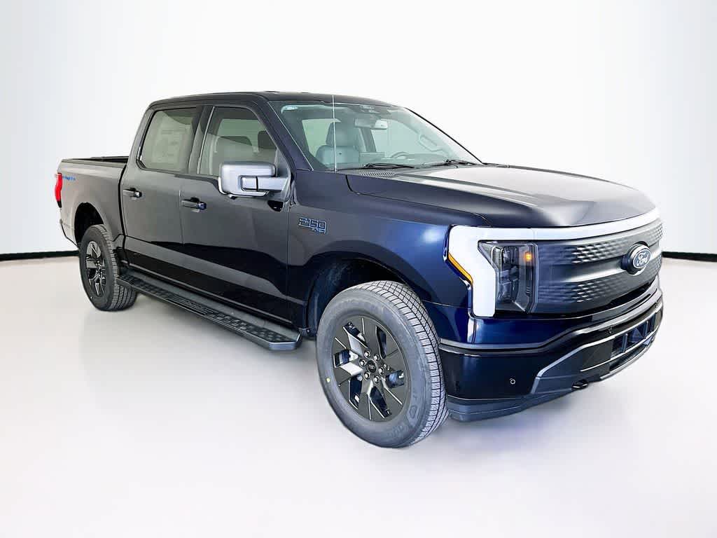 2025 Ford F-150 Lightning Flash 21