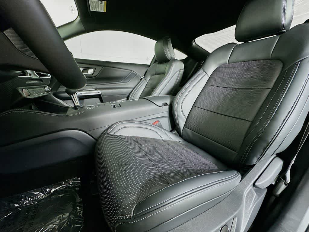 Thumbnail: 2025 Ford Mustang - 12