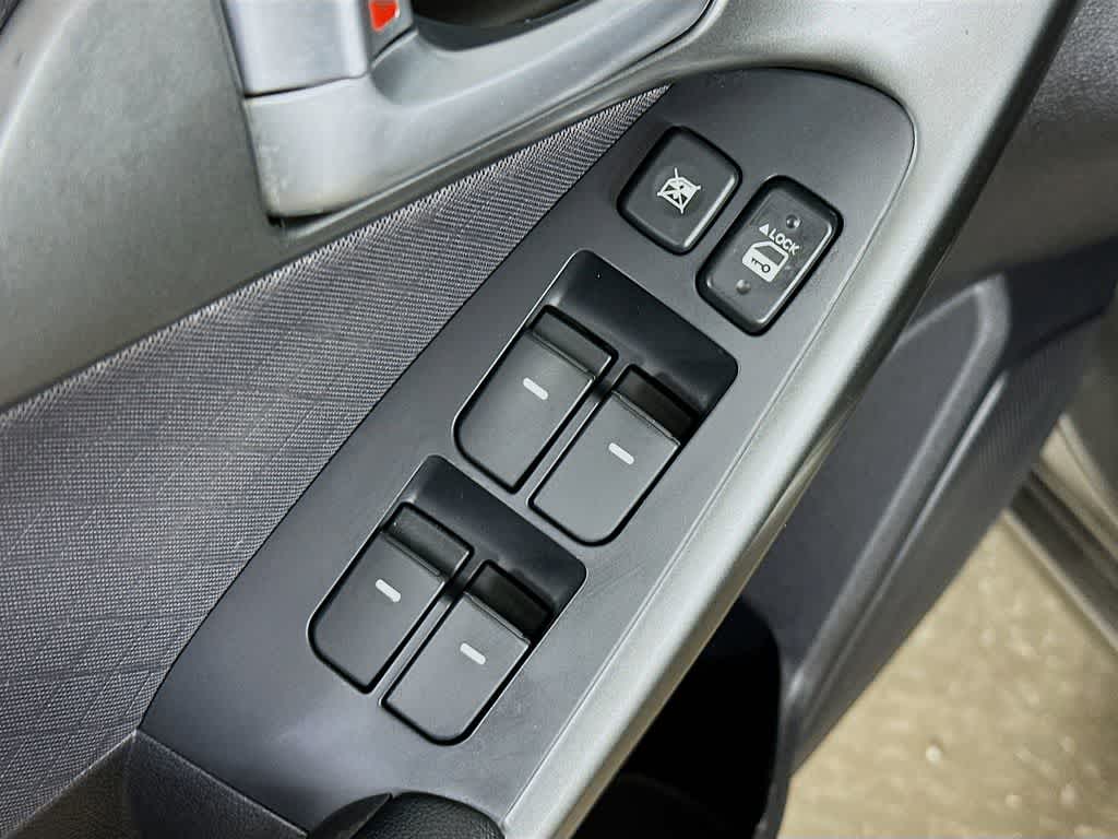 Thumbnail: 2012 Kia Forte - 26