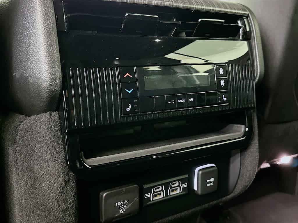 Thumbnail: 2023 Jeep Wagoneer - 13