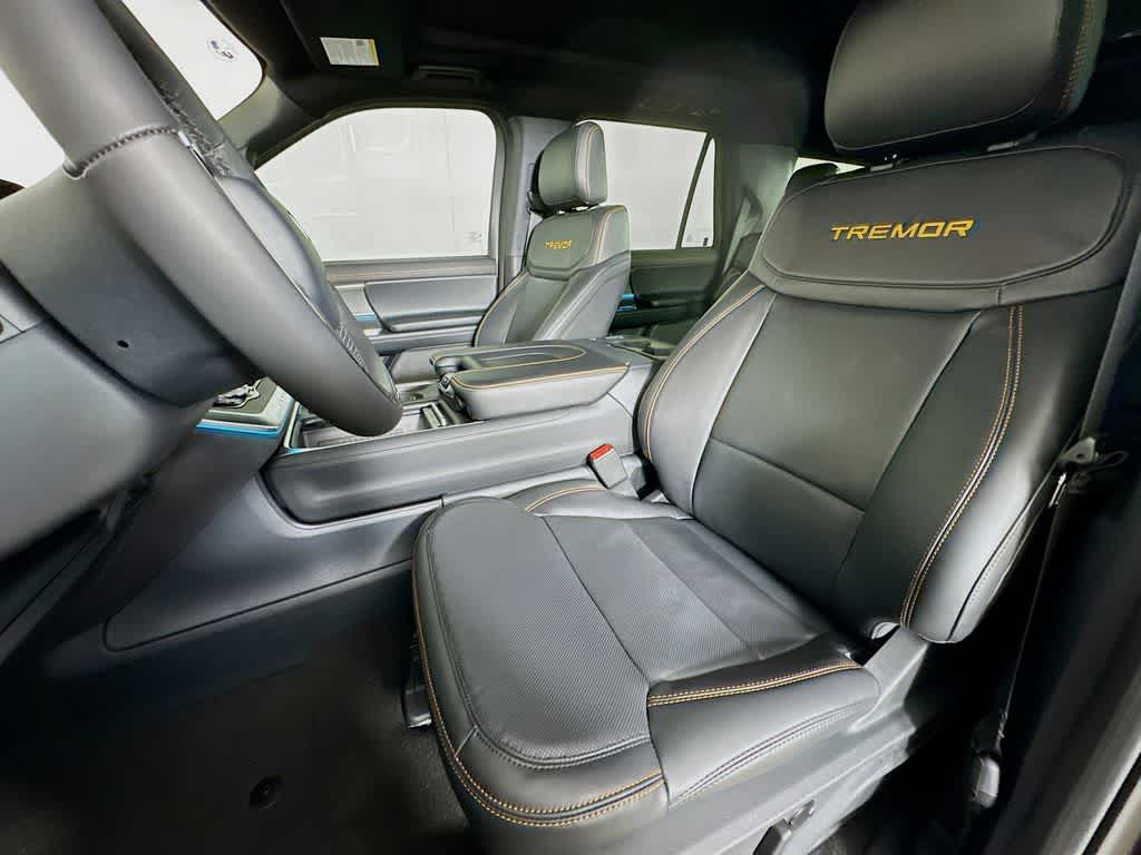 2025 Ford Expedition Tremor 12