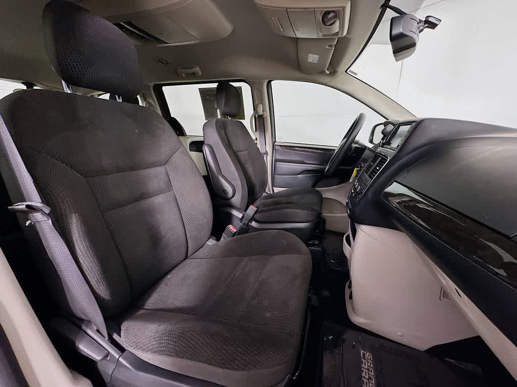 Thumbnail: 2018 Dodge Grand Caravan - 15