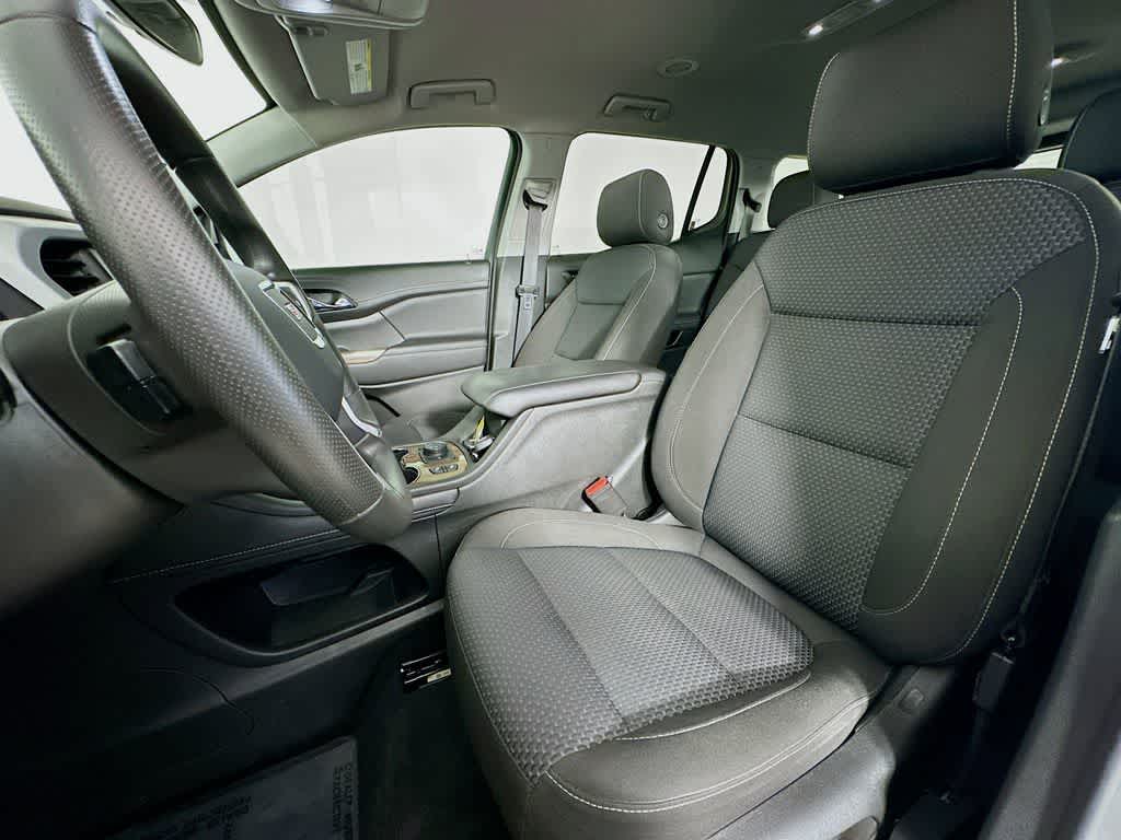 2023 GMC Acadia SLE 12