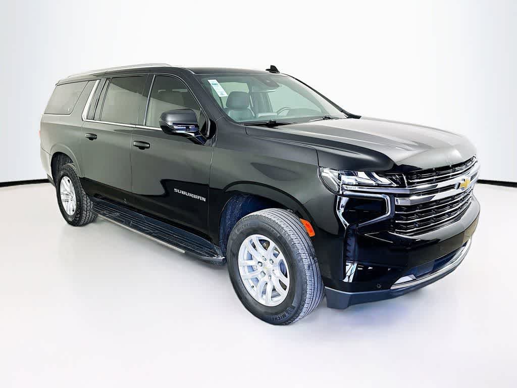 2023 Chevrolet Suburban LT 24