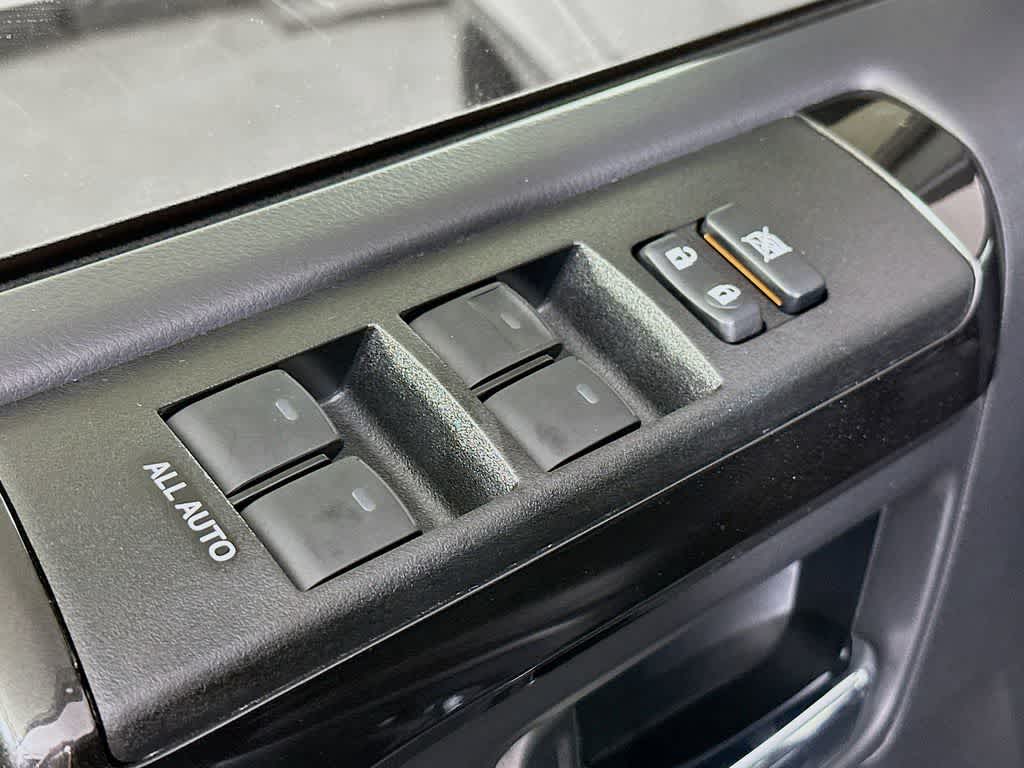 2024 Toyota 4Runner TRD Off Road 29